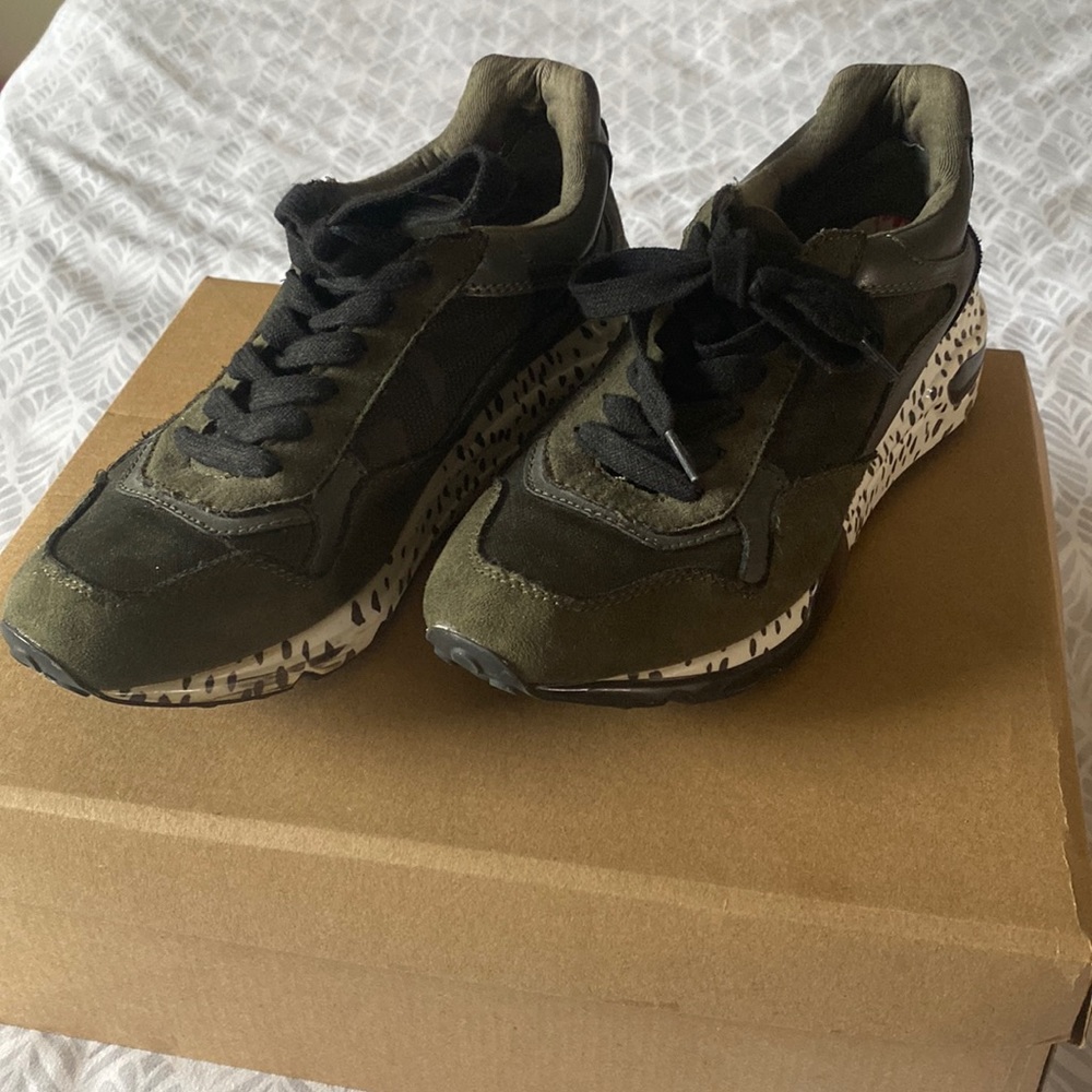Steve Madden sneakers
